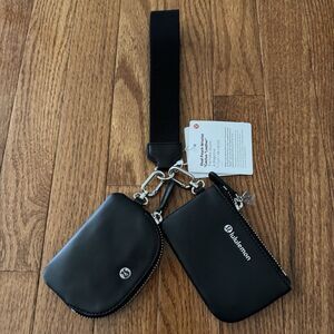 Lululemon Dual Pouch Wristlet Cactus Leather Black Silver Keychain Wallet Travel